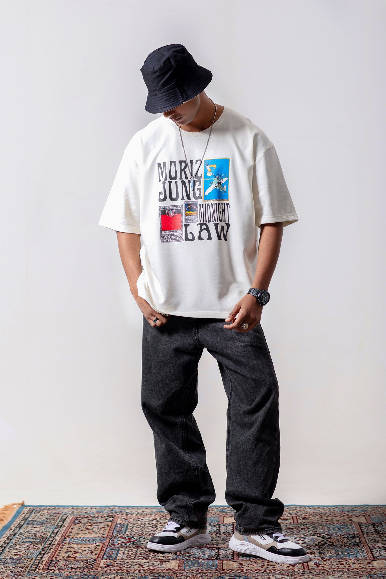 Moriz Jung Oversized T-Shirt [Unisex]